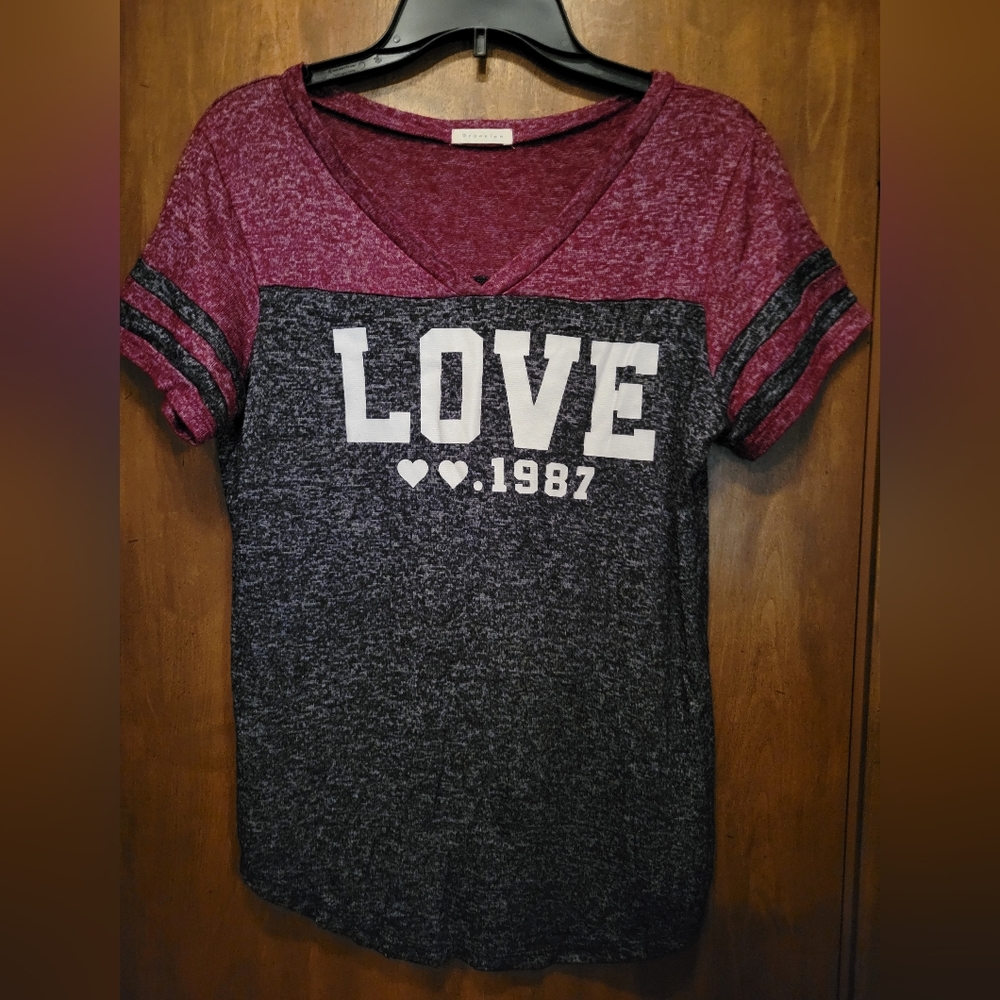 NWOT Love 1987, Very Soft Tee, Charcoal & Burgundy, Large